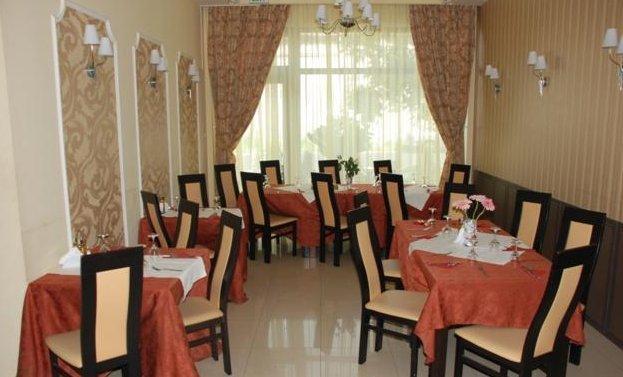 Hotel Coliseum كالافات المطعم الصورة