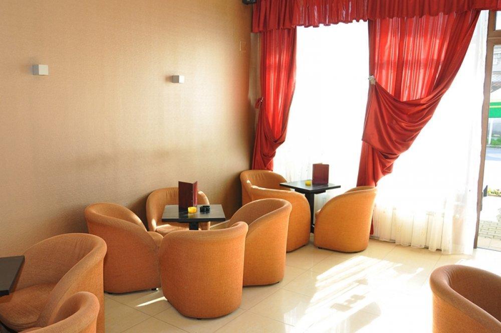 Hotel Coliseum كالافات المظهر الخارجي الصورة